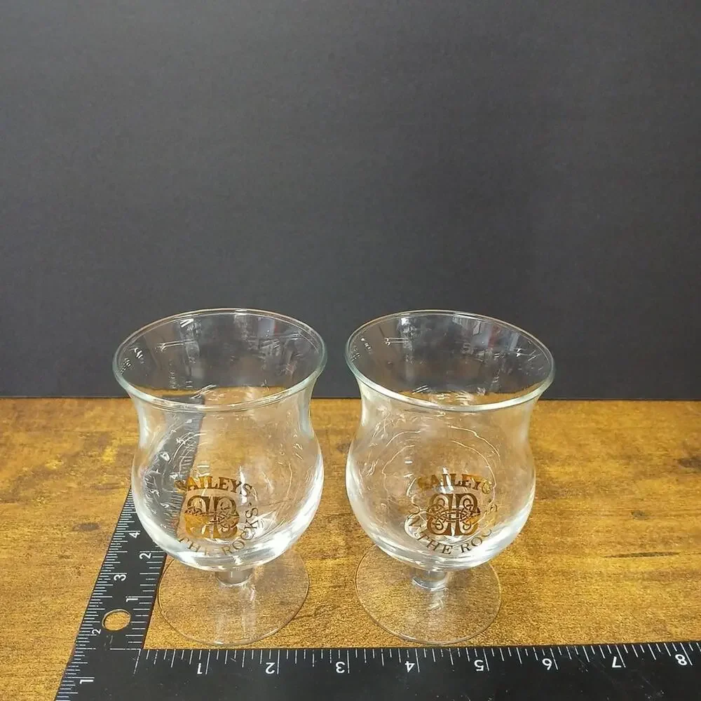 Lot of 2 Bailey’s Irish Crème On The Rocks Logo Footed Cordial Tulip Glasses - Picture 3 of 4